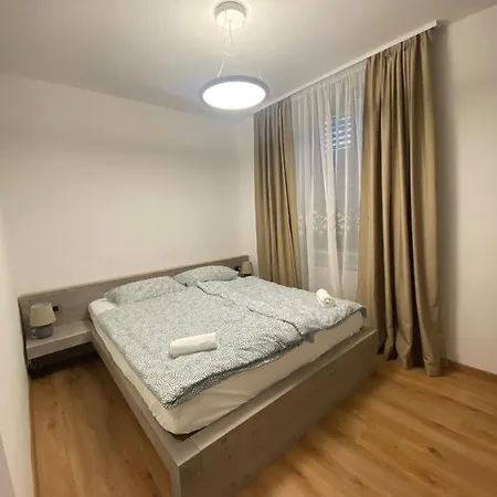 Nona Polda Apartment