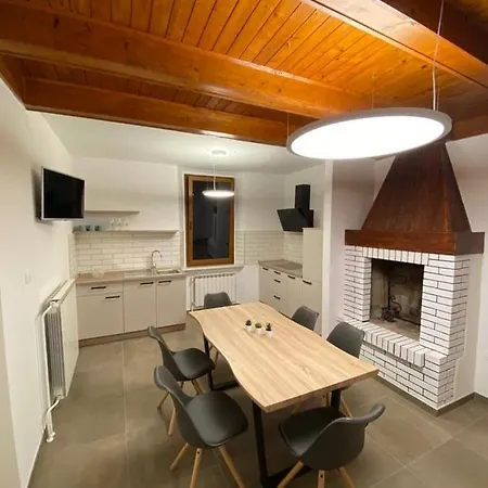 Apartment Nona Polda *