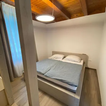 Nona Polda Apartment Kobarid