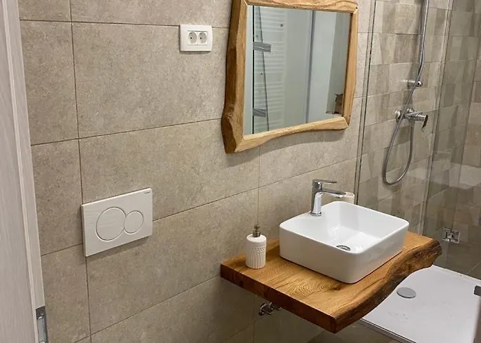 Nona Polda Apartment