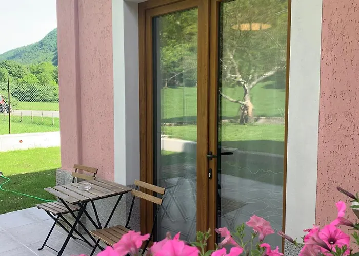 Nona Polda Appartement *